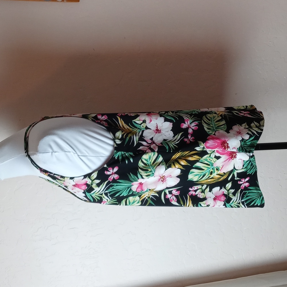 Love Delirious Maternity Floral Black Sleeveless Top - Picture 3 of 6